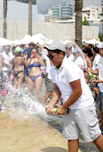 Champagne Showers at Cyan